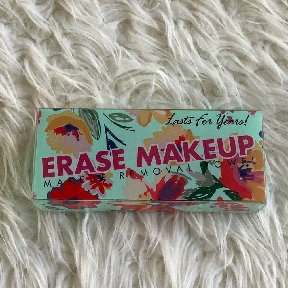 ERASE MAKEUP Removal Towel